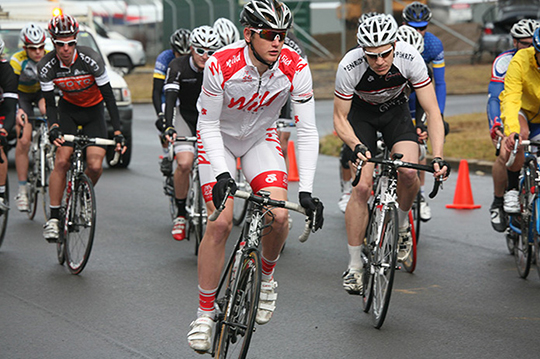 Sean Whitfield leading the field at the 2012 Nowra Handicap
